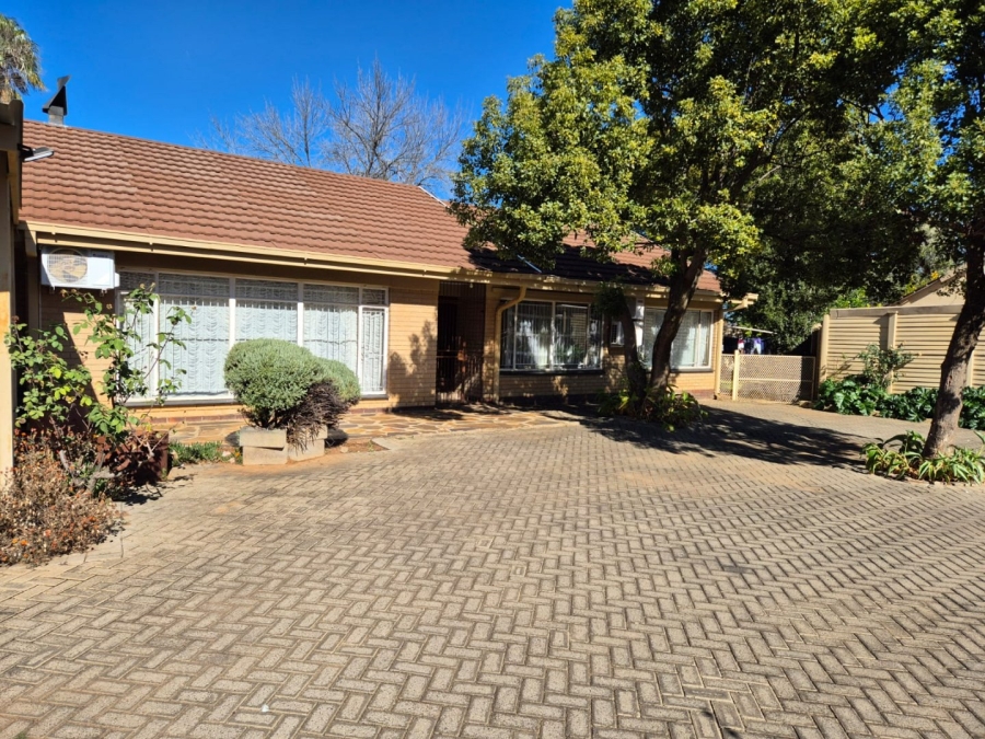 To Let 3 Bedroom Property for Rent in Universitas Ridge Free State